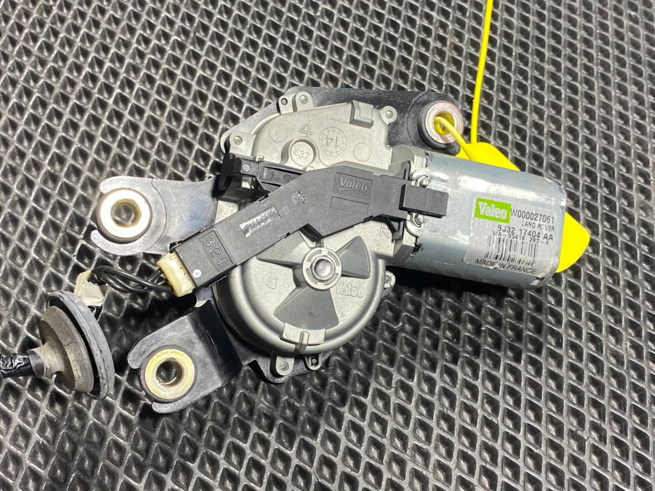 моторчик заднего стеклоочистителя (дворника) Land Rover Range Rover Evoque L538 2013, 2.0 л., бензин, АКПП, внедорожник 5 дв., BJ3217404AA, W000027061, LR024226 - фото №1