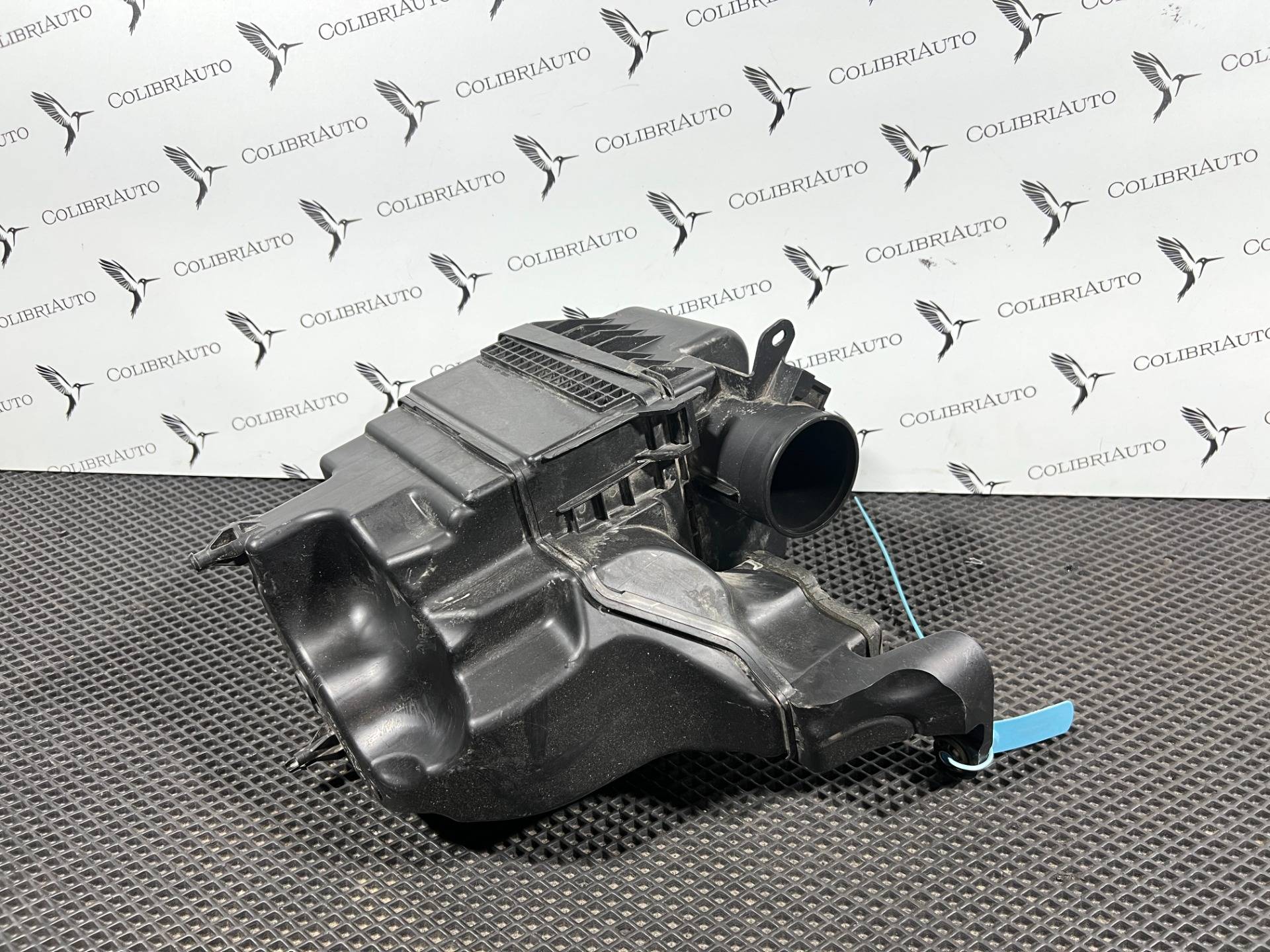 Корпус воздушного фильтра Nissan Rogue T33 2022 OEM 16528-6RA0A