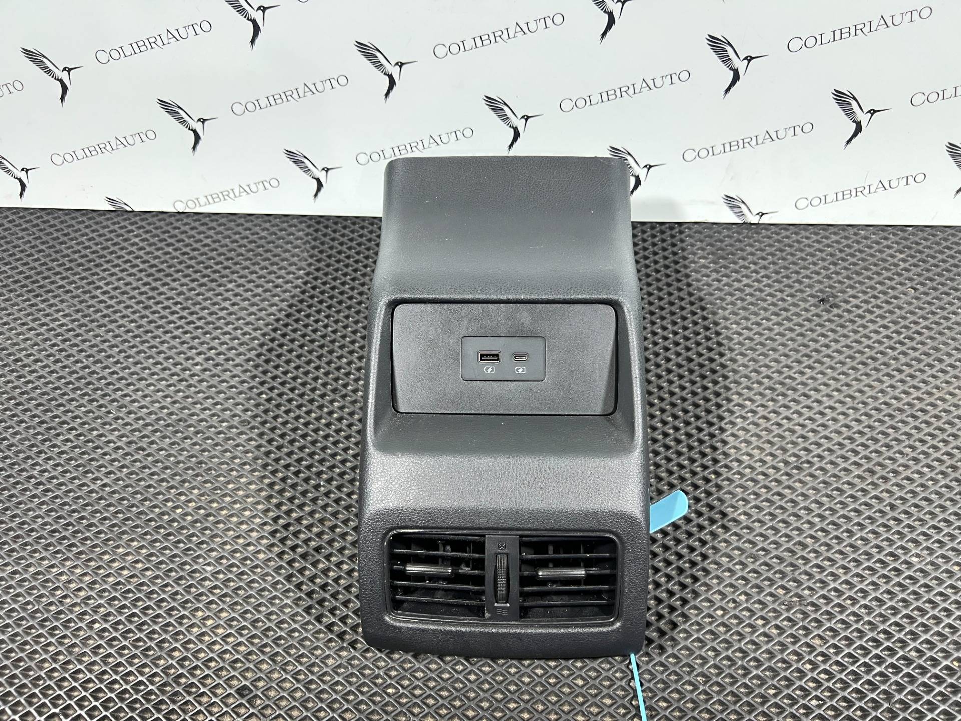 Дефлектор обдува салона Nissan Rogue T33 2022 OEM 969306RR1A, 969YP6RR1A, 969306RR1B, 969306RR0A, 969316RR0A, 253316UA0