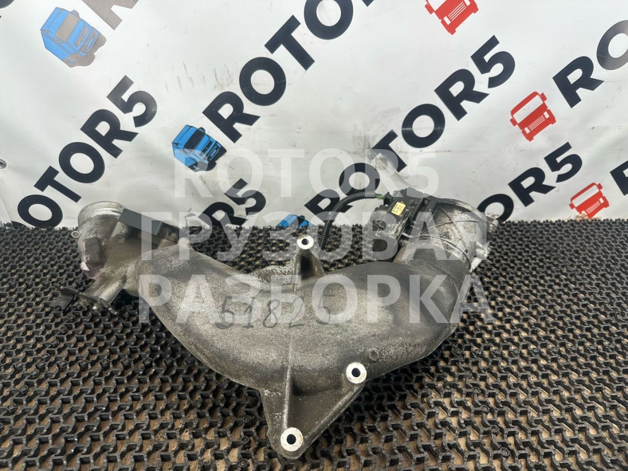 патрубок интеркулера MAN TGX 1 поколение 2014, 12.4 л., D 2676 LF 26, дизель, 51094113969 - фото №1