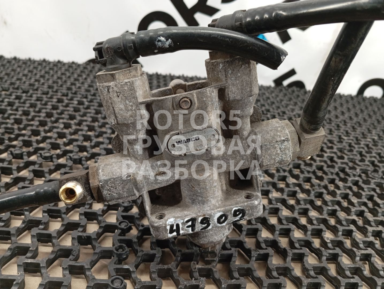 кран четырехконтурный защитный MAN TGX 1 поколение 2015, 12.4 л., D 2676 LF 46, дизель, 81521516098 - фото №1