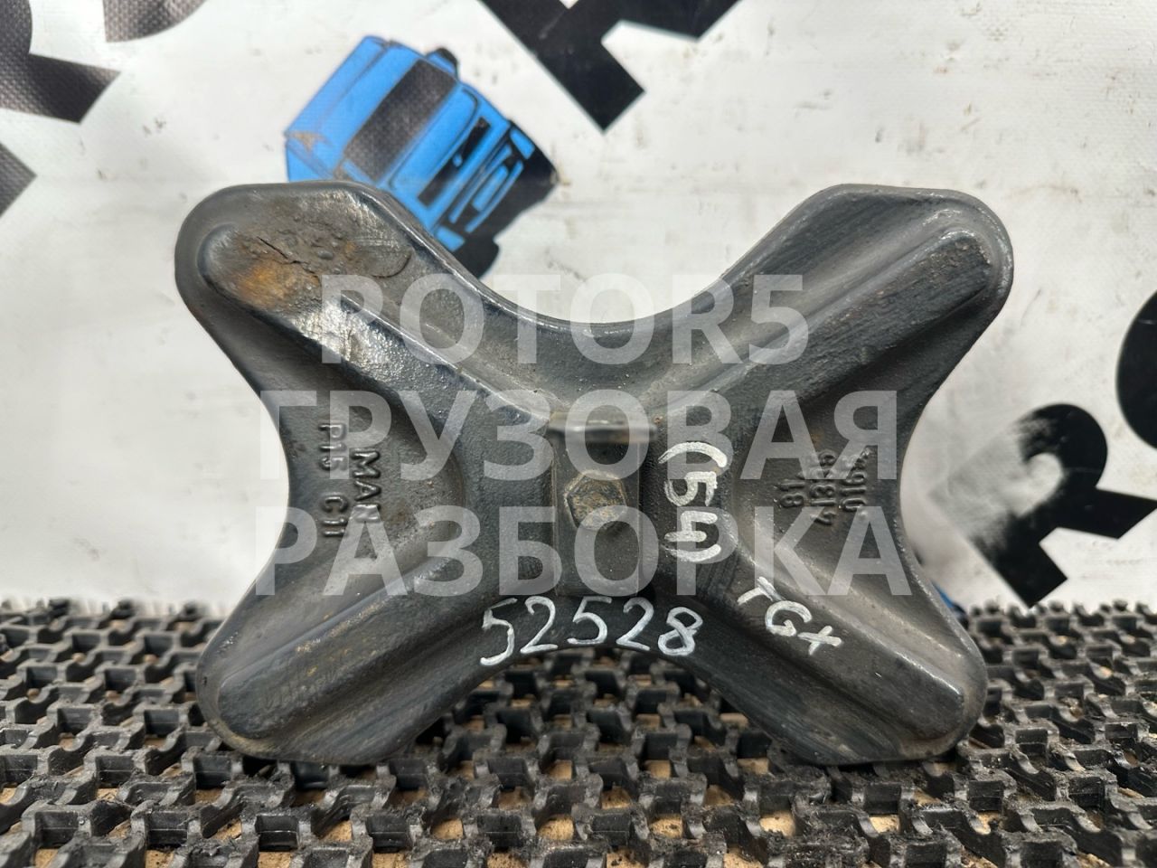 кронштейн крепления пневморессора MAN TGX 1 поколение 2015, 12.4 л., D 2676 LF 45, дизель, правый руль, 81413350165 - фото №1