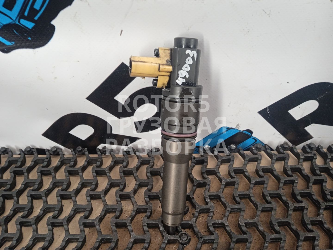 форсунка DAF XF 105 1 поколение 2011, 12.9 л., MX 340, дизель, 1846419 - фото №1