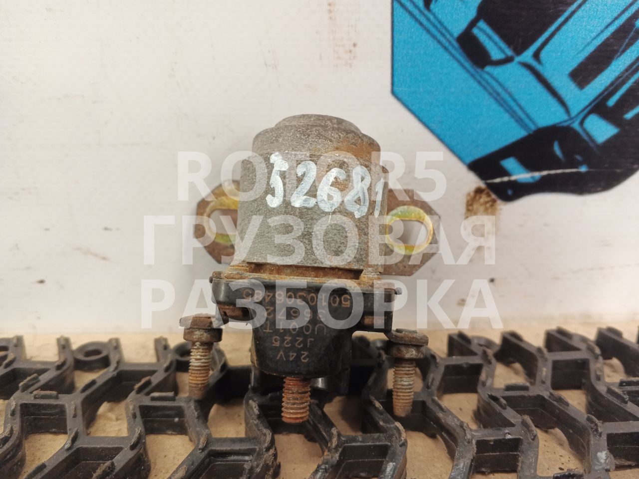 реле втягивающее стартера Renault Magnum 3 поколение 2002, 12.0 л., MACK E.TECH B/46, дизель, 5010306485 - фото №1