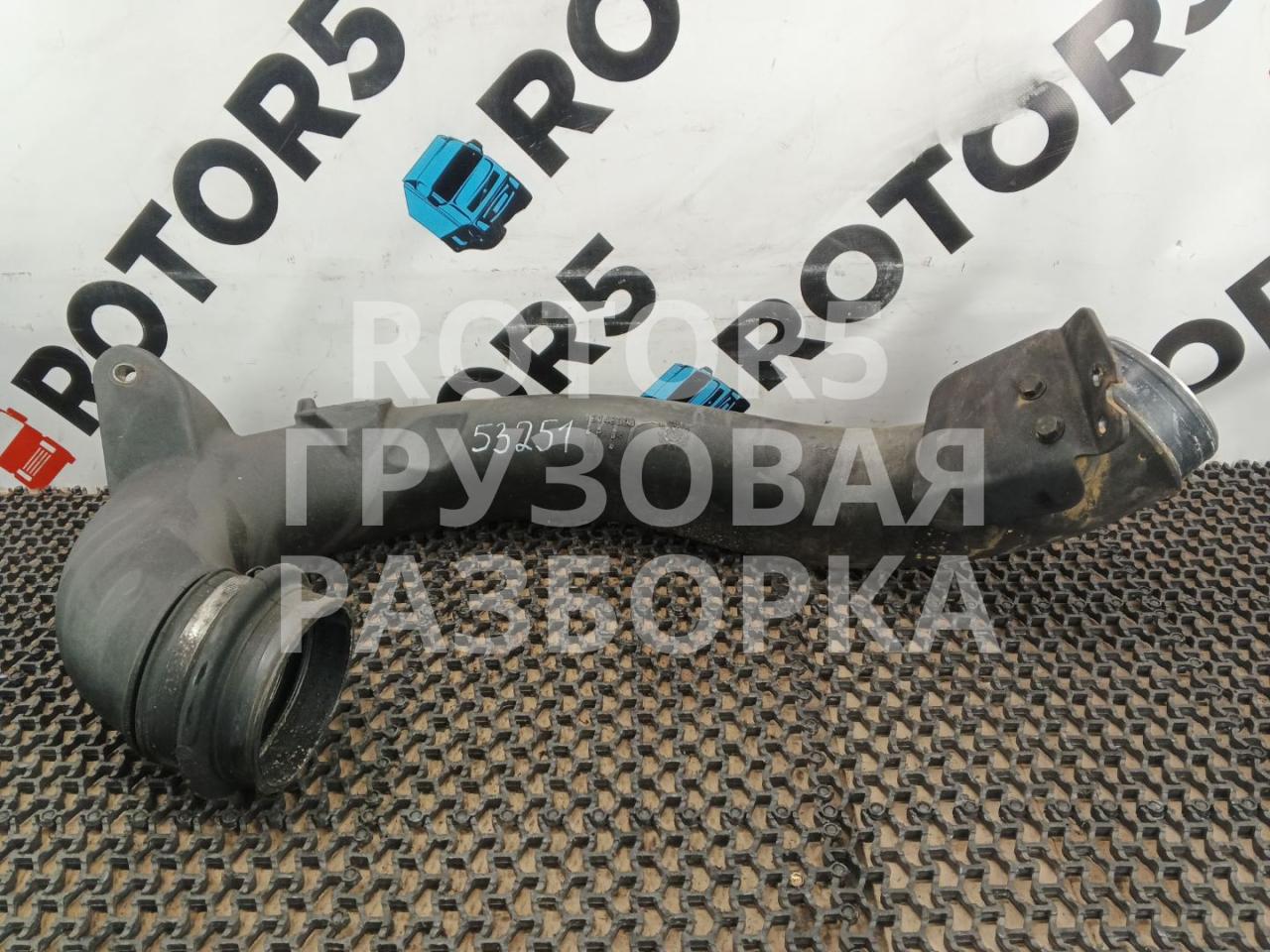 патрубок интеркулера DAF CF-series 1 поколение 2018, 10.8 л., MX-11 330, дизель, АКПП, красный, 2148393 - фото №1