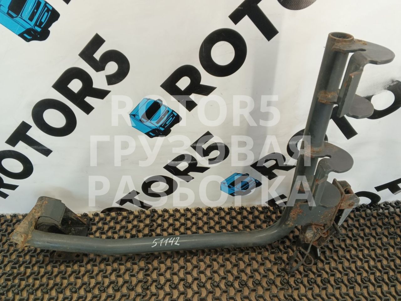 кронштейн крепления спойлера Mercedes-Benz Actros 3 поколение (MP3) 1848LS 2009, 11.9 л., OM 541.978, дизель, АКПП, чёрный - фото №1