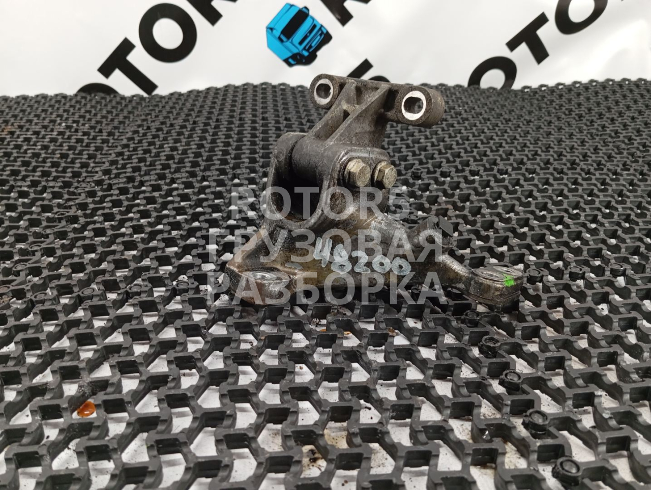 кронштейн двигателя Mercedes-Benz Actros 4 поколение (MP4) 1845LS 2015, 12.8 л., OM 471.900, дизель, A4730981030 - фото №1