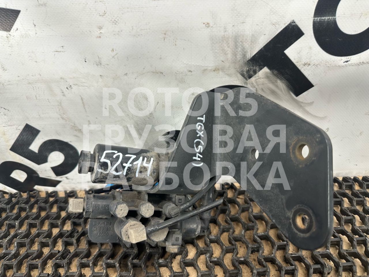 распределитель тормозных усилий MAN TGX 1 поколение 2015, 12.4 л., D 2676 LF 45, дизель, правый руль, 81981830000 - фото №1