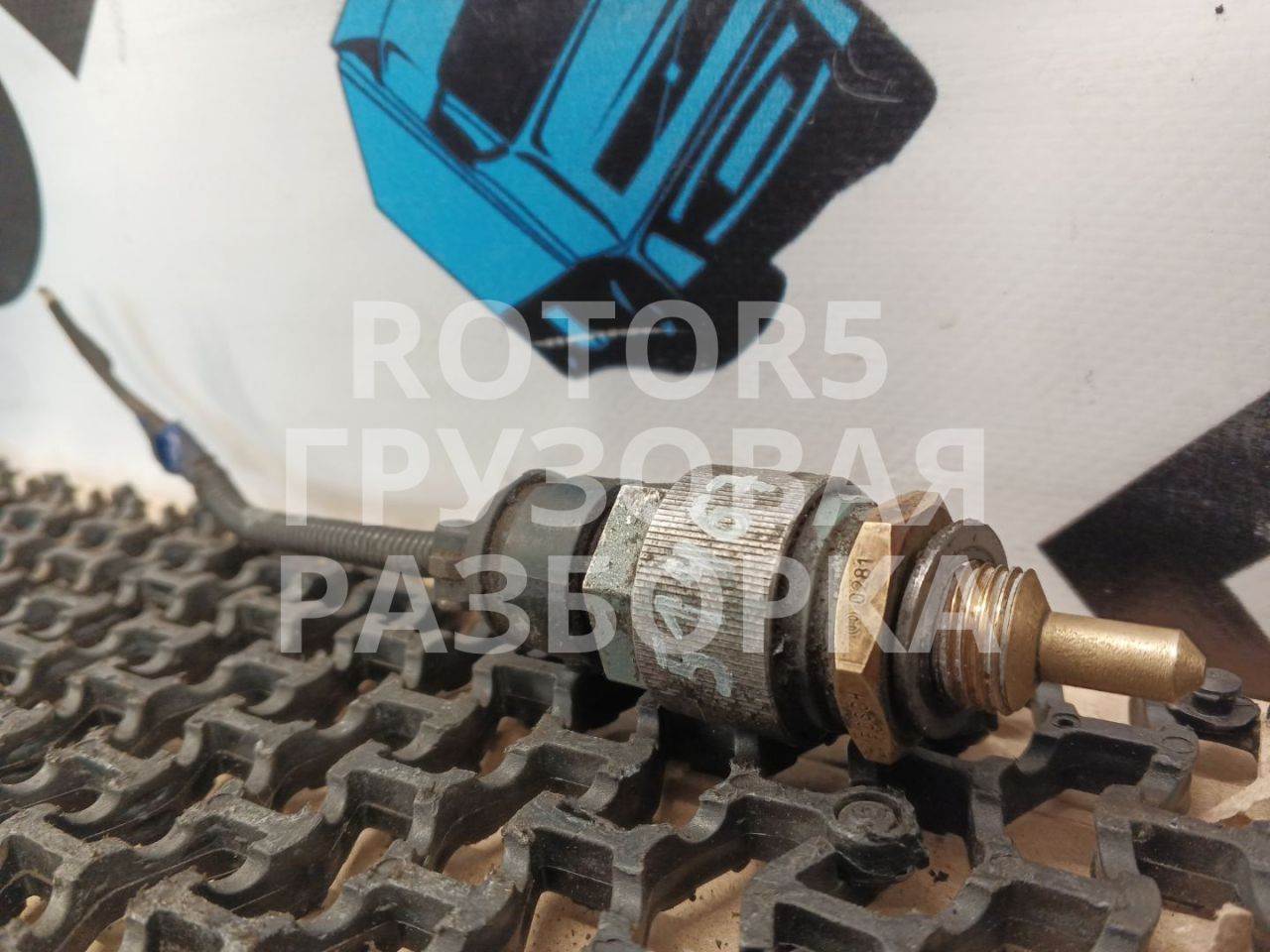 датчик температуры топлива MAN F2000 1 поколение 1998, 12.0 л., D 2866 LF05, дизель, 0281002232 - фото №1