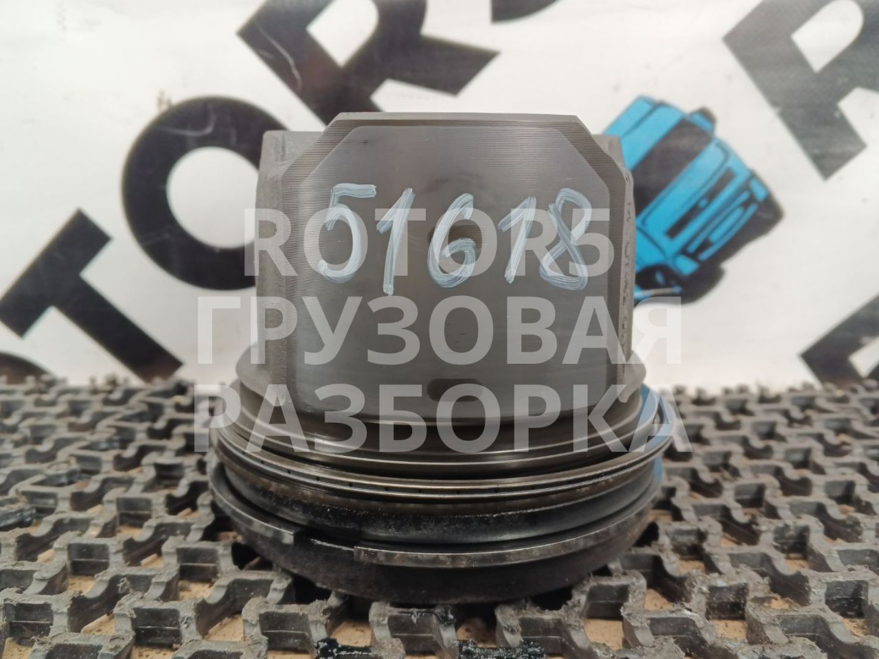 поршень DAF CF-series 1 поколение 2014, 10.8 л., MX-11, дизель, АКПП, белый, правый руль, STU123015 - фото №1