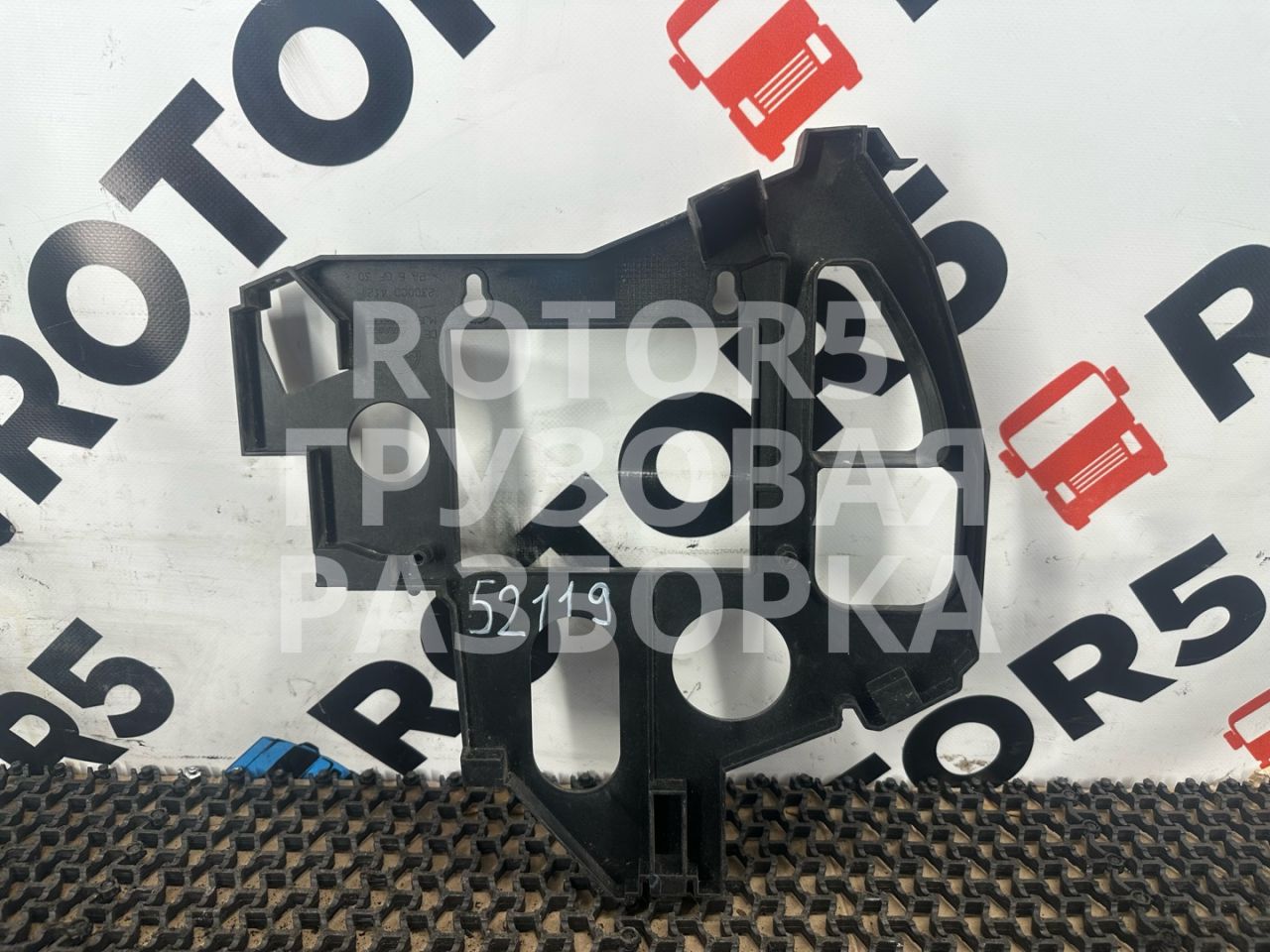 кронштейн торпеды MAN TGX 1 поколение 2014, 12.4 л., D 2676 LF 07, дизель, АКПП, правый руль - фото №1