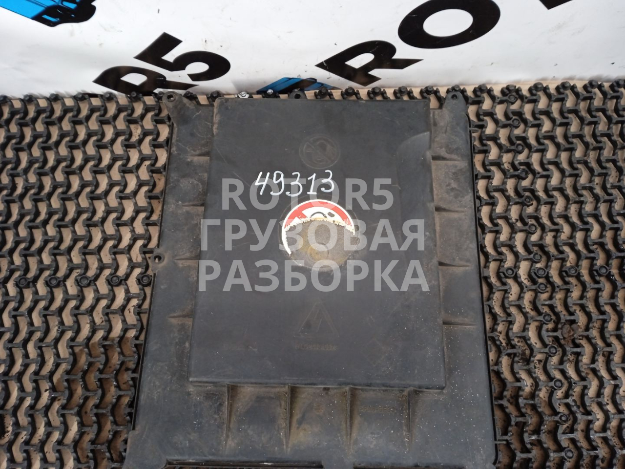 крышка блока предохранителей MAN TGX 1 поколение 2015, 12.4 л., D 2676 LF 46, дизель, АКПП, 81624100073 - фото №1