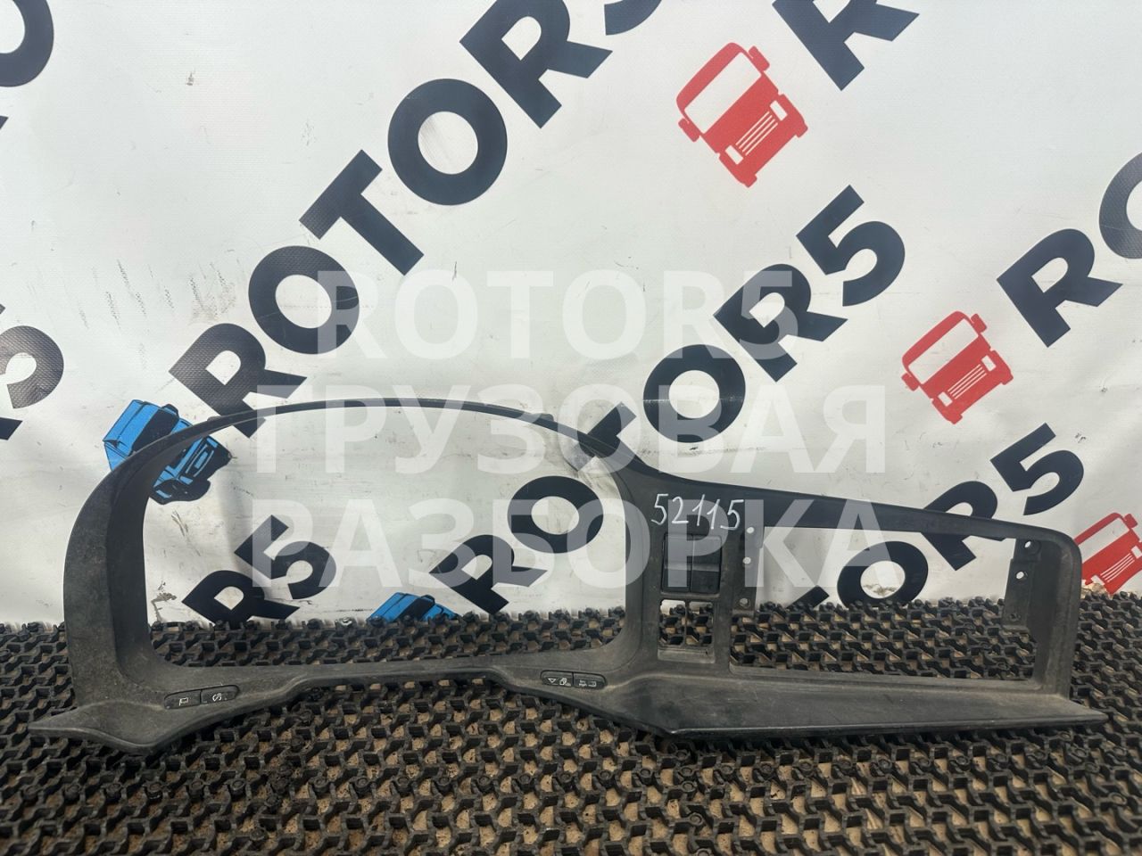 рамка панели приборов MAN TGX 1 поколение 2012, 10.5 л., D 2066 LF 57, дизель, 81617016357 - фото №1