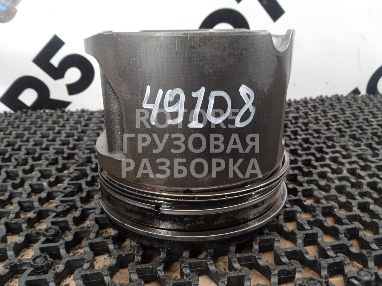 поршень Mercedes-Benz Actros 3 поколение (MP3) 2011, 11.9 л., OM541, дизель, 130L114R011 - фото №1
