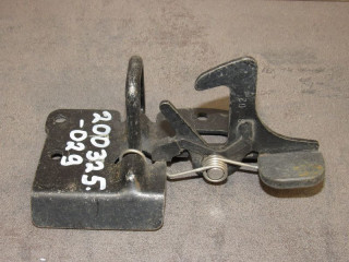 захватный крюк капота Audi TT 8N 2002, 8N0823480B