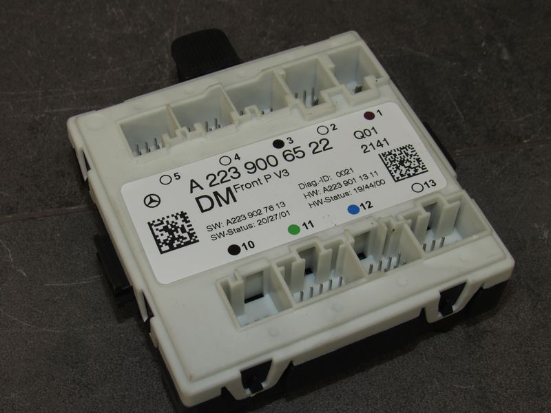 модуль управления двери Mercedes-Benz S-Класс W223 2021, 4.0 л., дизель, A2239006522 - фото №1