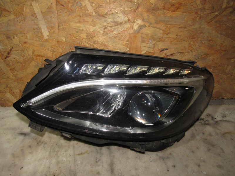 фара левая Mercedes-Benz C-Класс W205/S205/C205 2015, 2.2 л., дизель, A2059062302 - фото №1