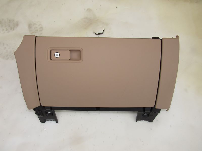 бардачок Porsche Cayenne PO536 2024, 9Y1857093L - фото №1