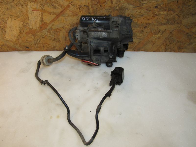 компрессор пневмоподвески Audi Q7 4M 2017, 4M0616005G - фото №1