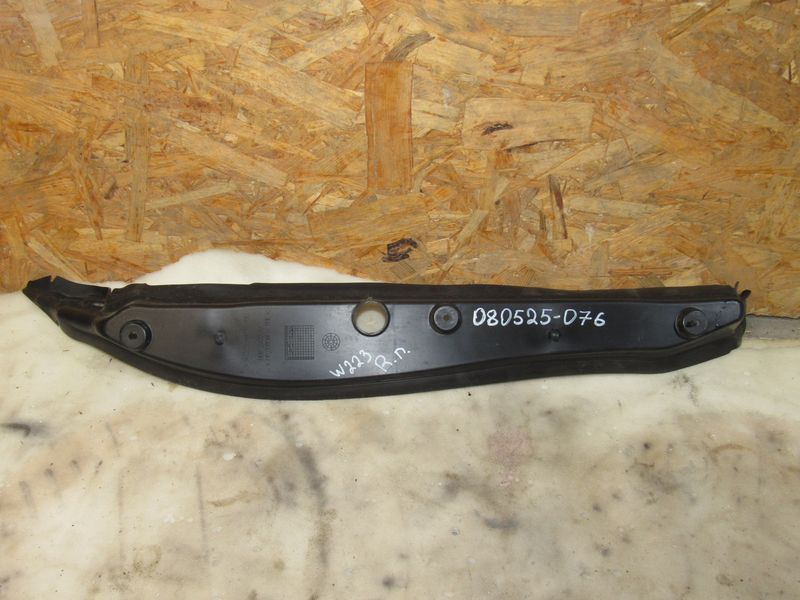 пыльник переднего крыла Mercedes-Benz S-Класс W223 2021, 4.0 л., дизель, A2238890100 - фото №1