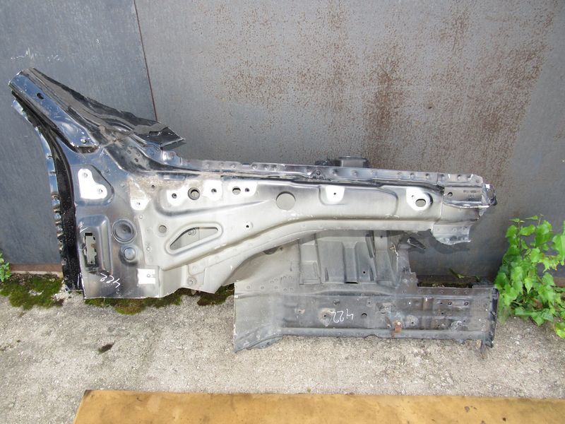 лонжерон правый Land Rover Range Rover 4 поколение 2016 - фото №1