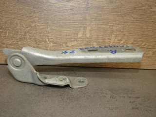 петля капота правая Audi A4 B5 [рестайлинг] 2001, 8L0823302B