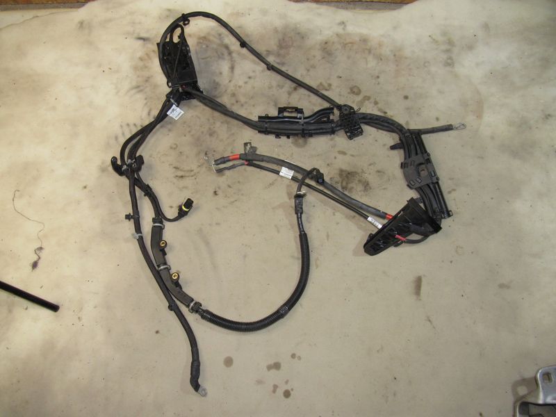 проводка на генератор Mercedes-Benz S-Класс W223 2021, 4.0 л., дизель, A2235405650, A2235400749 - фото №1