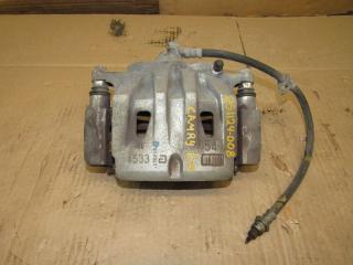 суппорт передний левый Toyota Camry XV70 2022, 2.5 л., гибрид