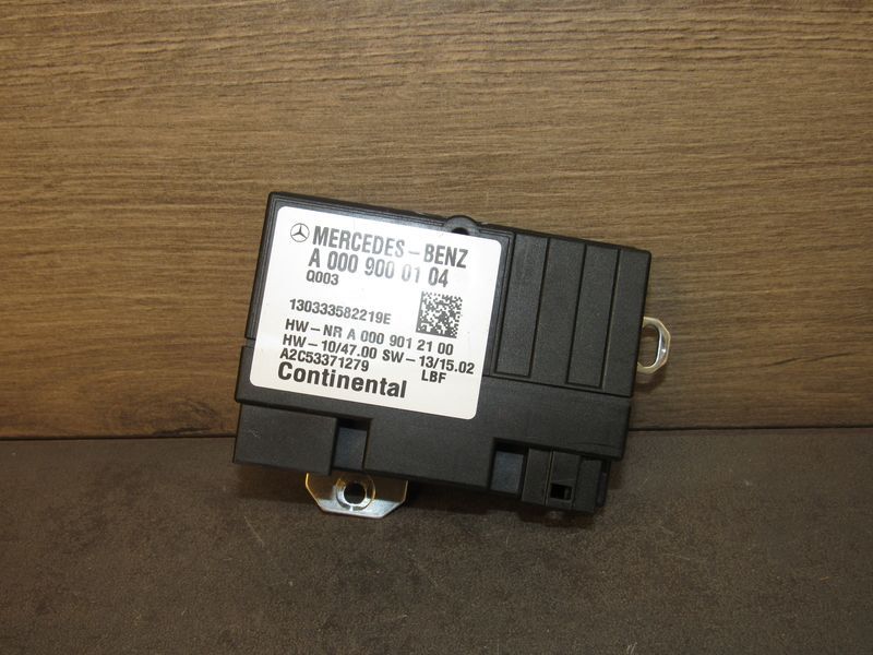 реле бензонасоса Mercedes-Benz GL-Класс X166 2014, A0009000104 - фото №1