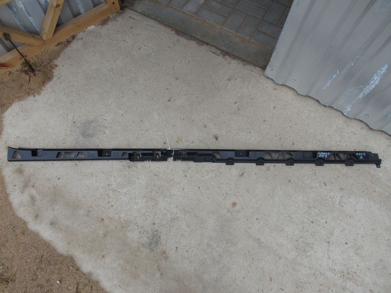 Кронштейн крепления порога Mercedes-Benz S-Класс W223 2021, 4.0 л., дизель, A2236983800, A2236984000 - фото №1