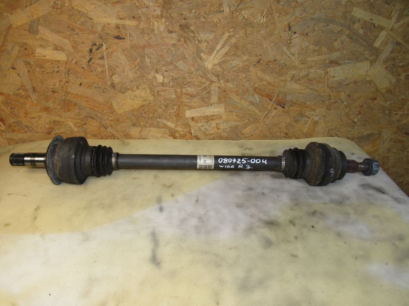 полуось задняя (приводной вал, ШРУС) Mercedes-Benz GL-Класс X166 2014, 5.0 л., бензин, A1663501210 - фото №1