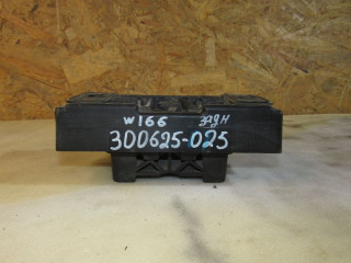 опора под домкрат (поддомкратная подушка) Mercedes-Benz GL-Класс X166 2014, 5.0 л., бензин