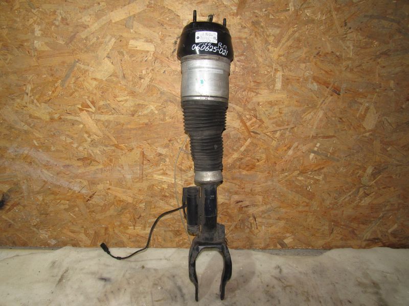 пневмостойка передняя Mercedes-Benz GL-Класс X166 2014, A1663204666 - фото №1