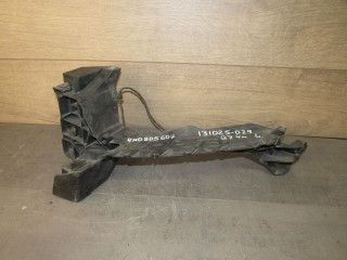 крепление фары левой Audi Q7 4M 2016, 3.0 л., дизель, 4M0805607