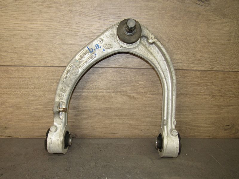 рычаг передний левый Land Rover Range Rover 4 поколение 2016, 3.0 л., дизель - фото №1