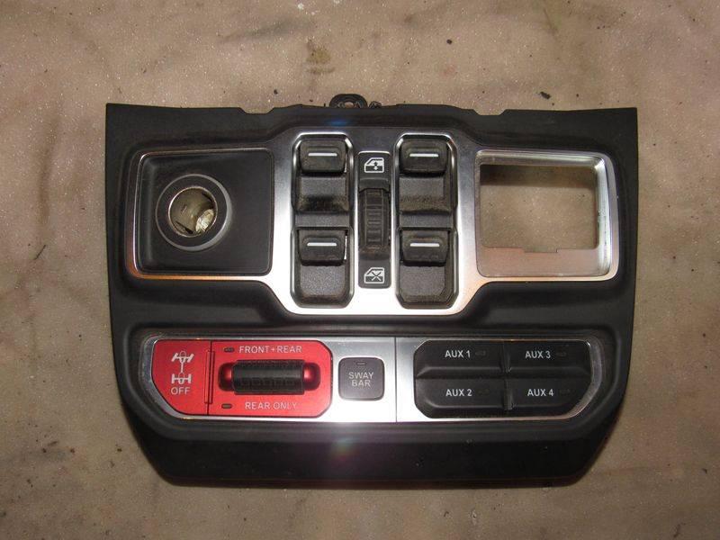 панель управления Jeep Wrangler 4 поколение 2019, 2.0 л., бензин - фото №1