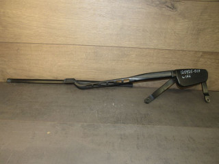 щеткодержатель (поводок стеклоочистителя, дворник) Mercedes-Benz GL-Класс X166 2014, A1668201240