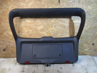 обшивка крышки багажника Porsche Cayenne PO536 [рестайлинг] 2024, 3.0 л., гибрид, 9Y0867608