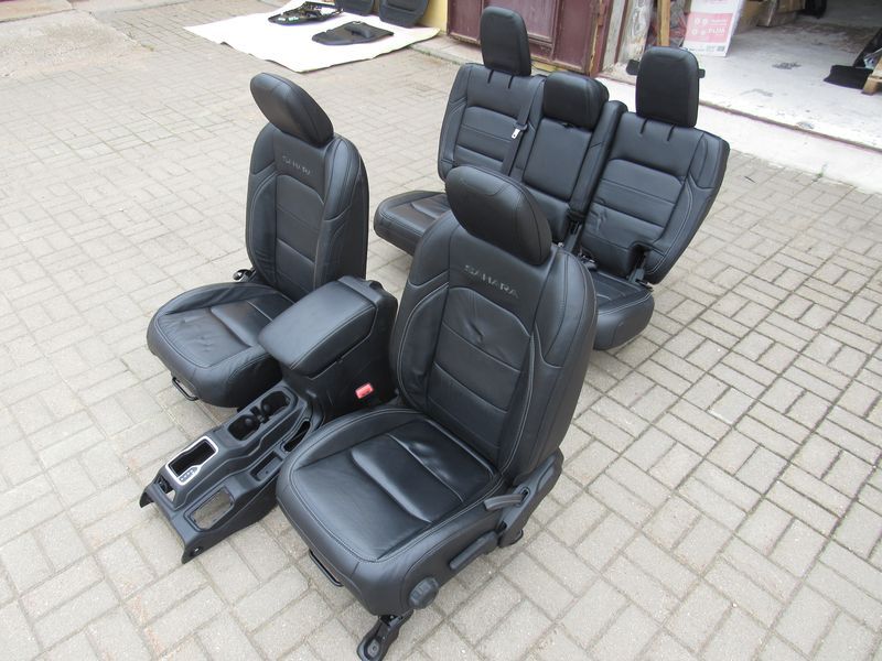 салон (комплект сидений) Jeep Wrangler 4 поколение 2021, 2.0 л., бензин - фото №1