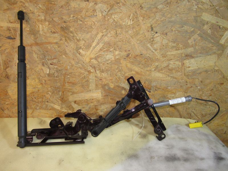 петля капота левая Mercedes-Benz S-Класс W223 2021, 4.0 л., дизель, 2238801700 - фото №1