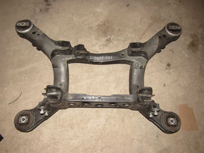 балка подвески задняя Mercedes-Benz GLE V167 2021, 2.0 л., дизель, A1673500000 - фото №1