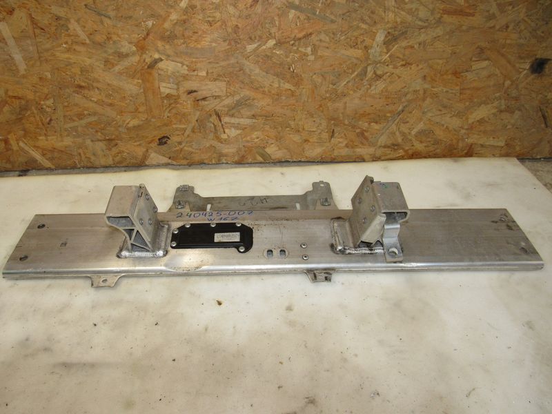 кронштейн КПП Mercedes-Benz GLE V167 2019, 3.0 л., дизель, A1672404900 - фото №1