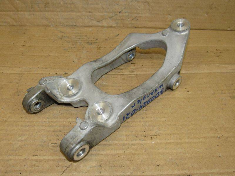 кронштейн генератора Jeep Wrangler 4 поколение 2021, 2.0 л., бензин, 05281576AB - фото №1