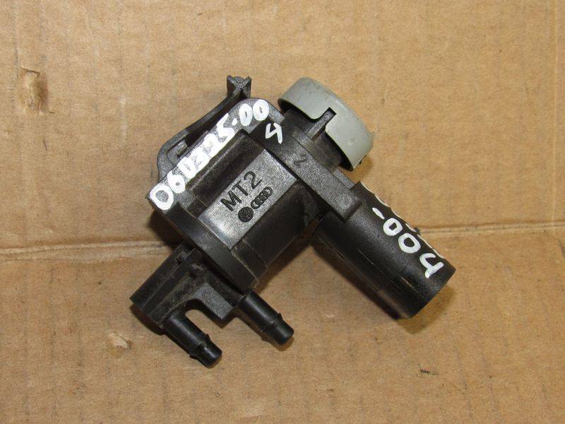 клапан вакуумного управления Volkswagen Golf 5 поколение 2006, 1K0906283A - фото №1