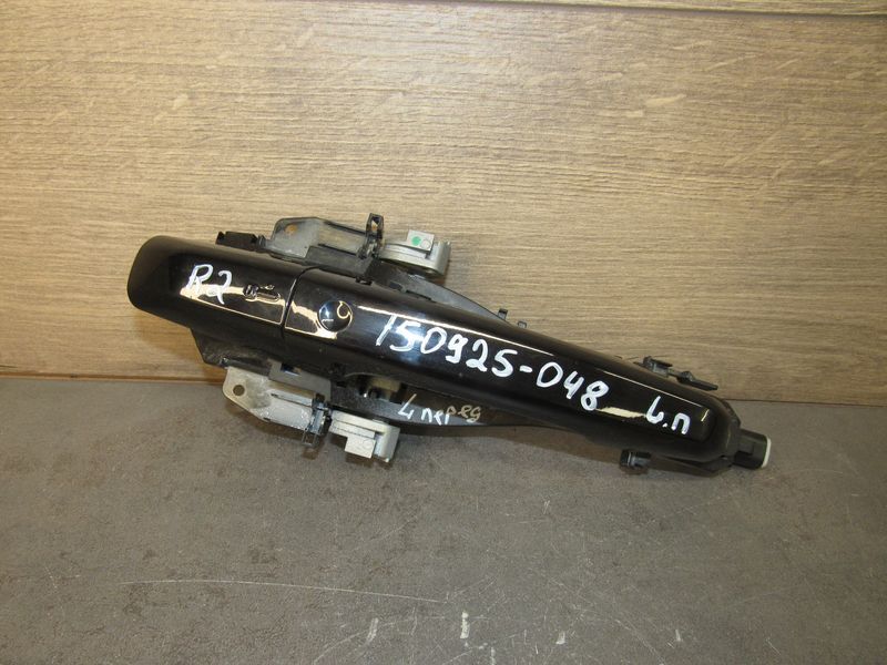 ручка наружная Land Rover Range Rover 4 поколение 2016, 3.0 л., дизель - фото №1