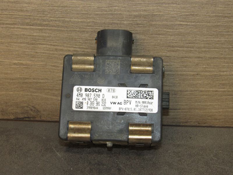 датчик мертвых (слепых) зон Audi Q7 4M 2018, 4M0907590D - фото №1