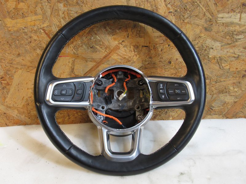 руль Jeep Wrangler 4 поколение 2021, 2.0 л., бензин - фото №1