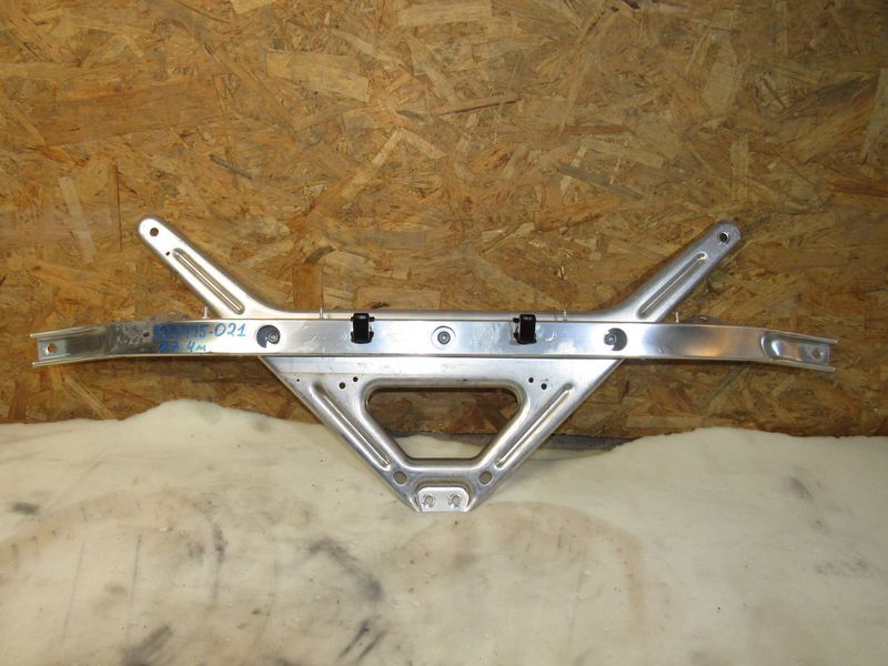 распорка стоек Audi Q7 4M 2017, 3.0 л., дизель, 4M0805645B - фото №1