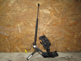 петля капота левая Mercedes-Benz C-Класс W205/S205/C205 2015, 2.2 л., дизель, A2059060002, A2058800928