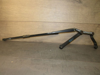 щеткодержатель (поводок стеклоочистителя, дворник) Mercedes-Benz C-Класс W205/S205/C205 2016, универсал, A2058203900